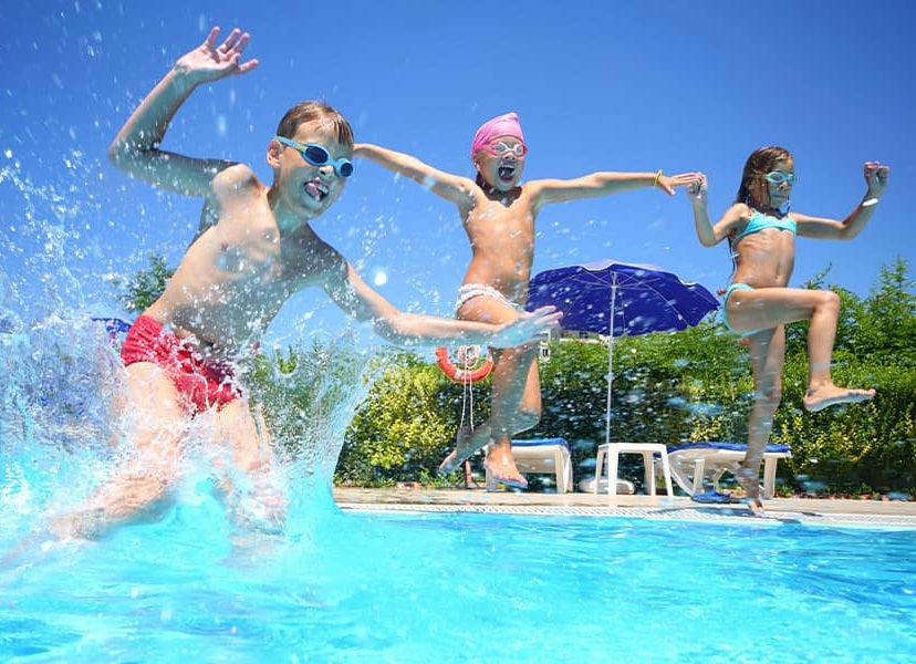 Anti-fog swimming goggles for kids