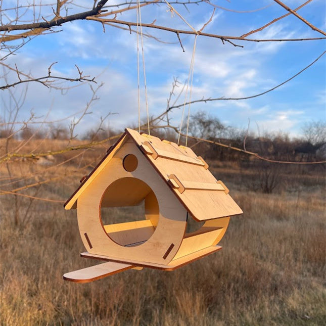 Do-it-yourself garden bird feeders, Wooden bird feeder