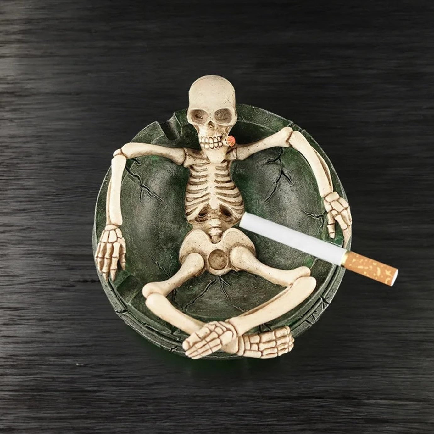 Ash Tray Home Ashtrays for Cigarettes Outdoor Ashtray Creative Personality Skeleton Body Resin Ashtray Home Table Decoration Ornaments