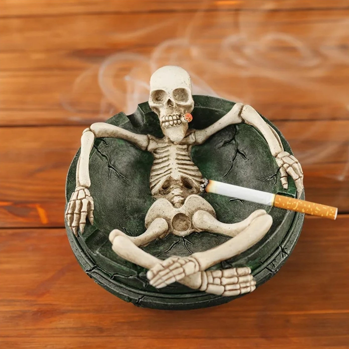 Ash Tray Home Ashtrays for Cigarettes Outdoor Ashtray Creative Personality Skeleton Body Resin Ashtray Home Table Decoration Ornaments