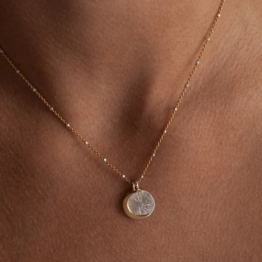 Moon Necklace / gold