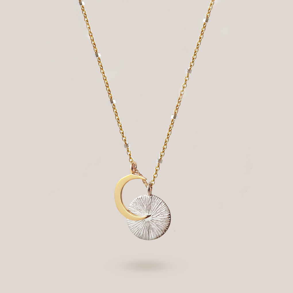 Moon Necklace / gold