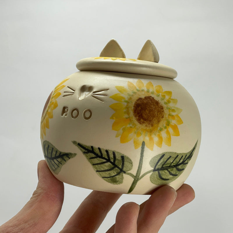 Forget me not/Sunflower White pet Urn, Ceramic Urn for Ashes, simple pet urn
